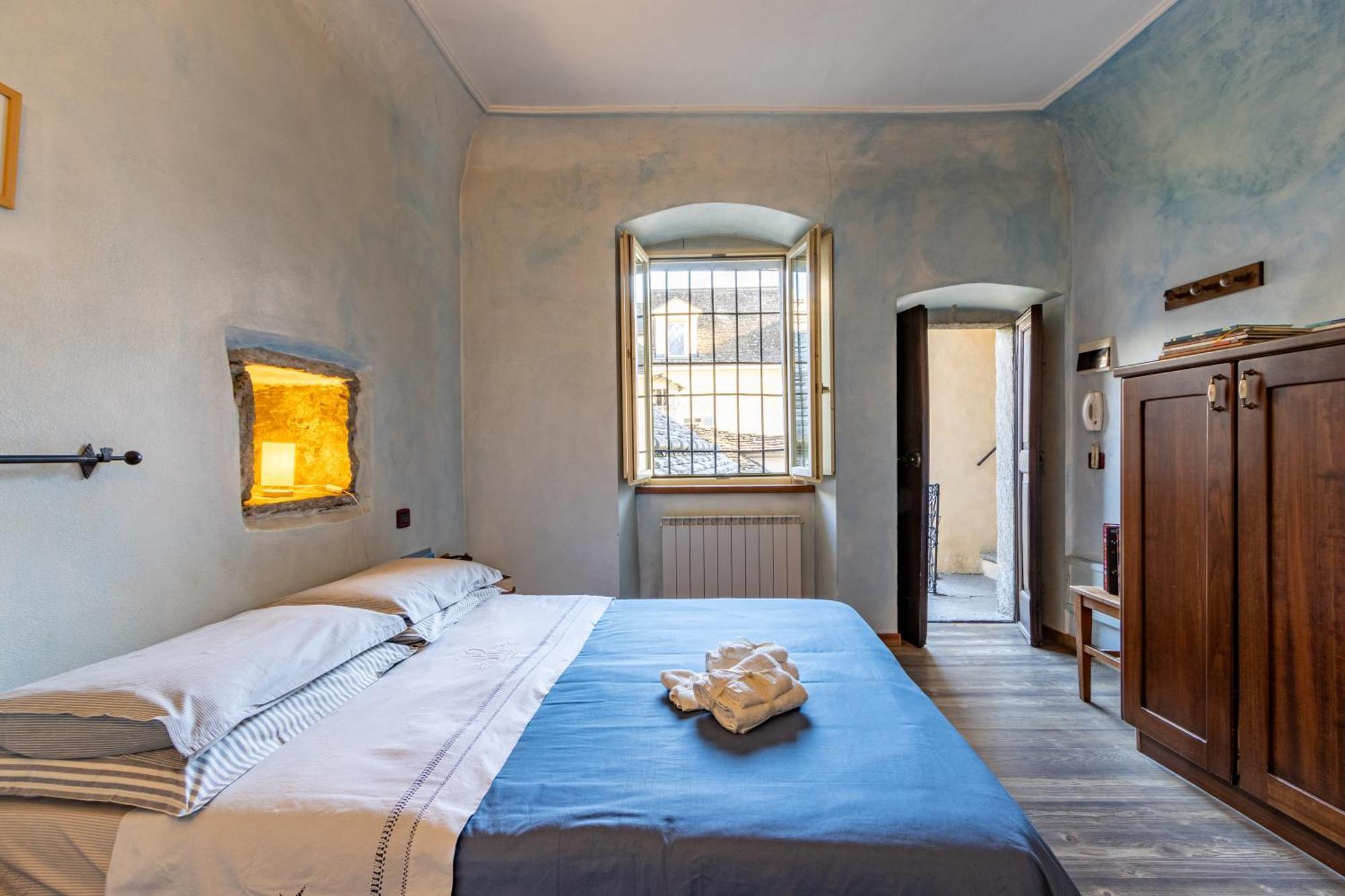Romantic 5Vie Capis Domodossola Esterno foto